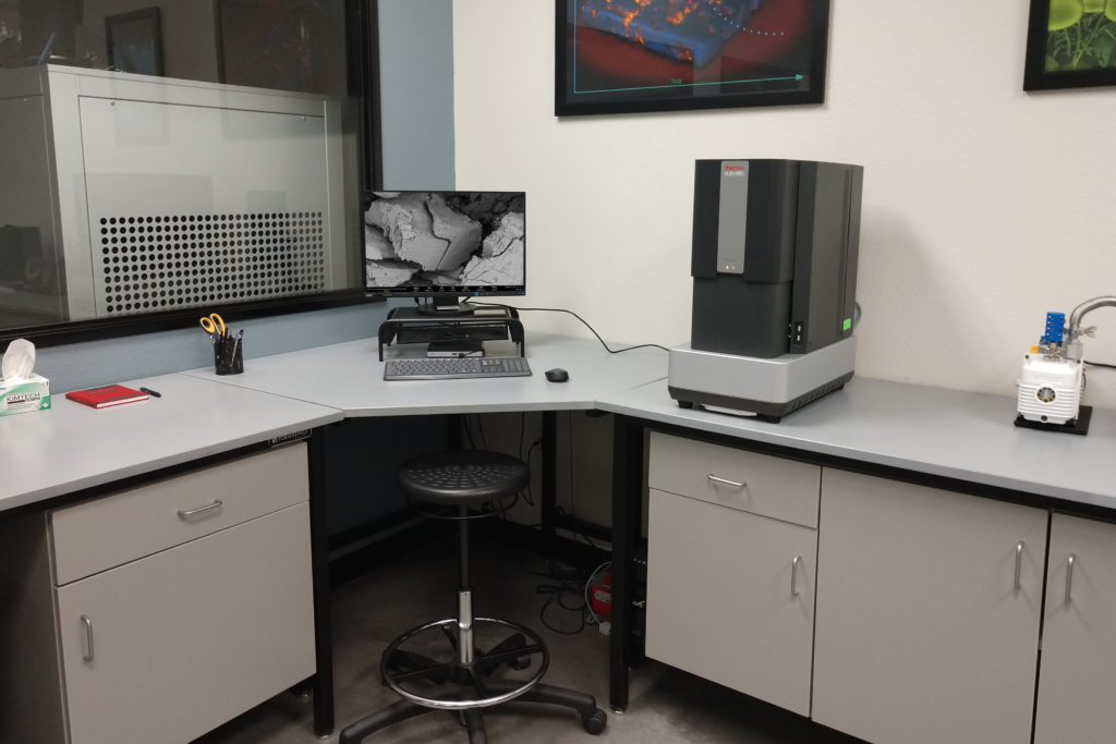 Picture of a Phenom desktop SEM on a standard lab benchtop